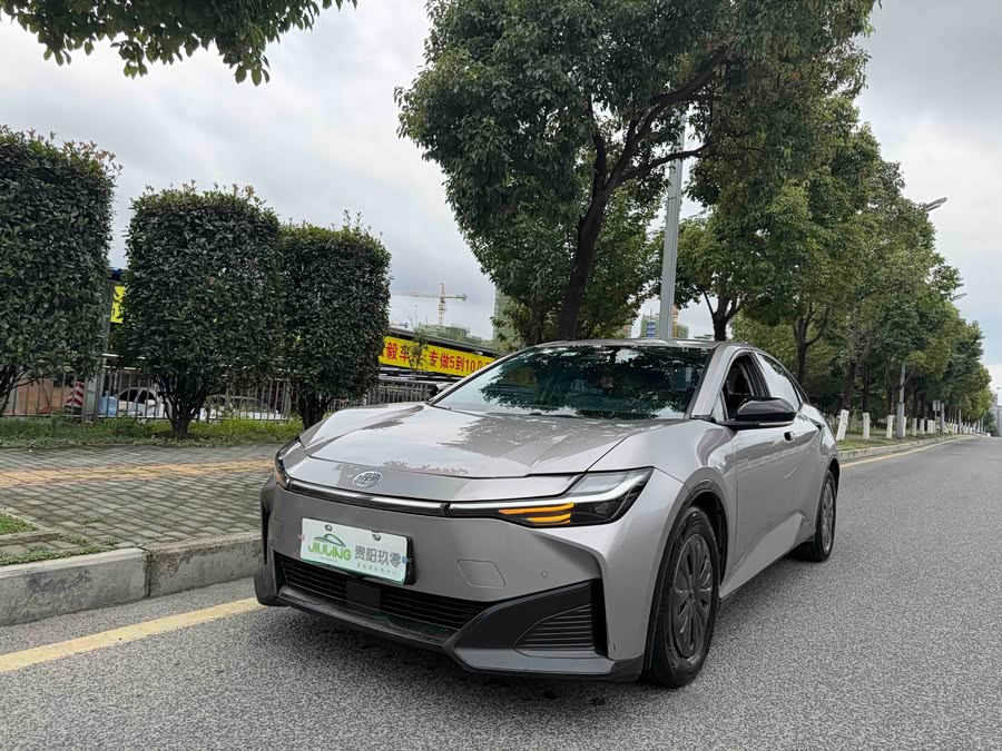 Toyota bZ3 2023, фото 2