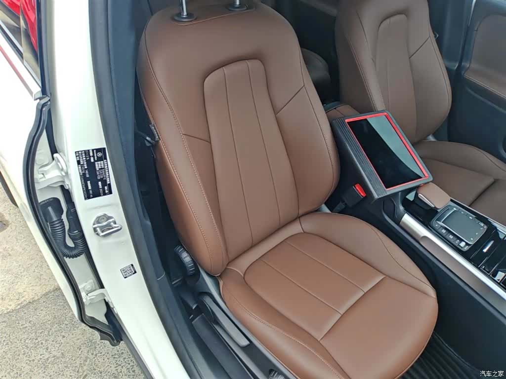 Mercedes-Benz GLB, 2023 25