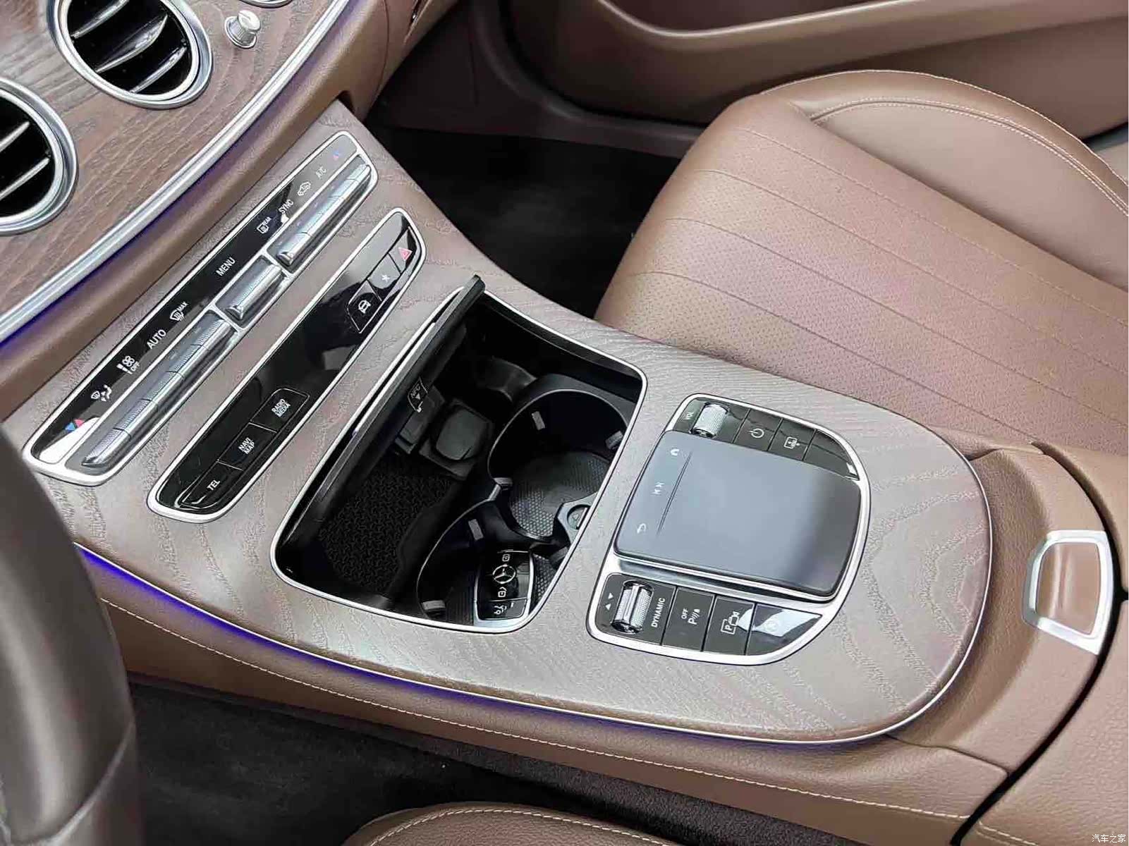 Mercedes-Benz E-Class, 2023 23