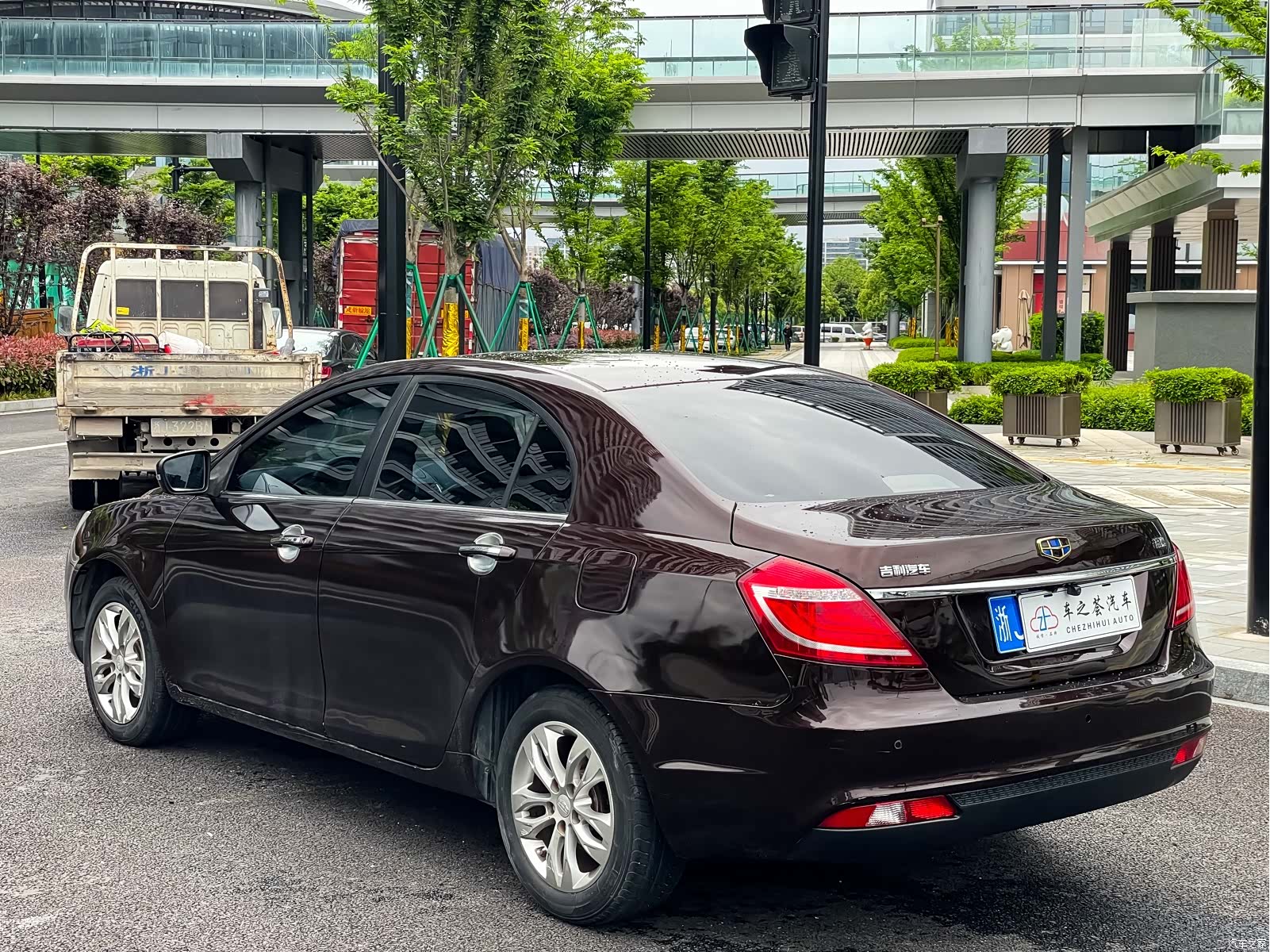 Geely Emgrand, 2016 3