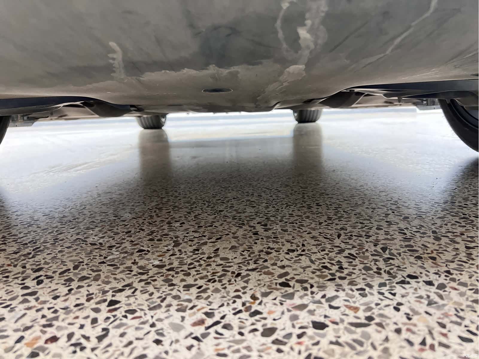 Tesla Model 3, 2023 37