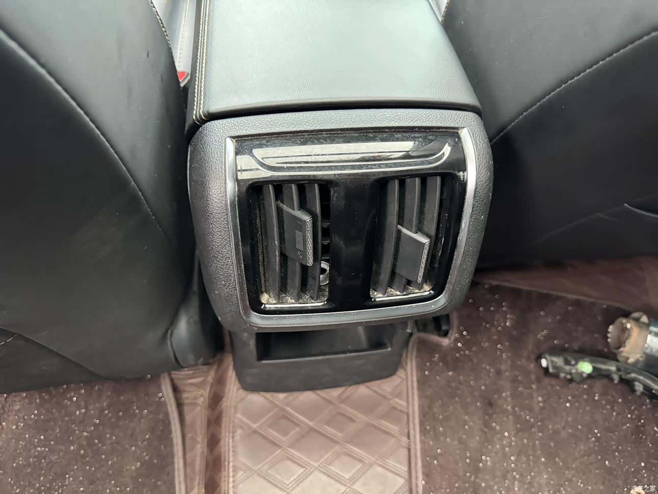 Bestune B70, 2021 10