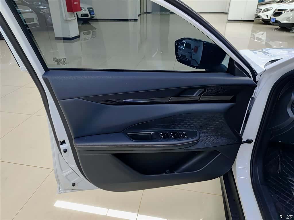 Changan UNI-V, 2024 6