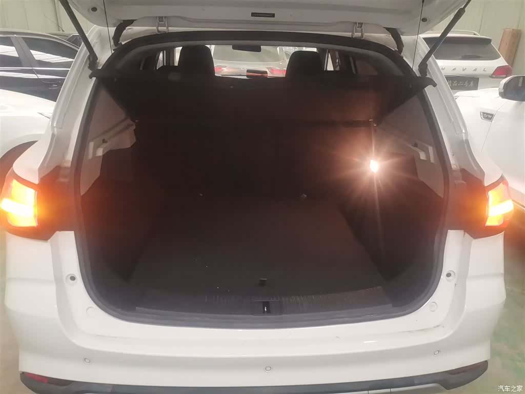 Roewe RX3, 2020 19