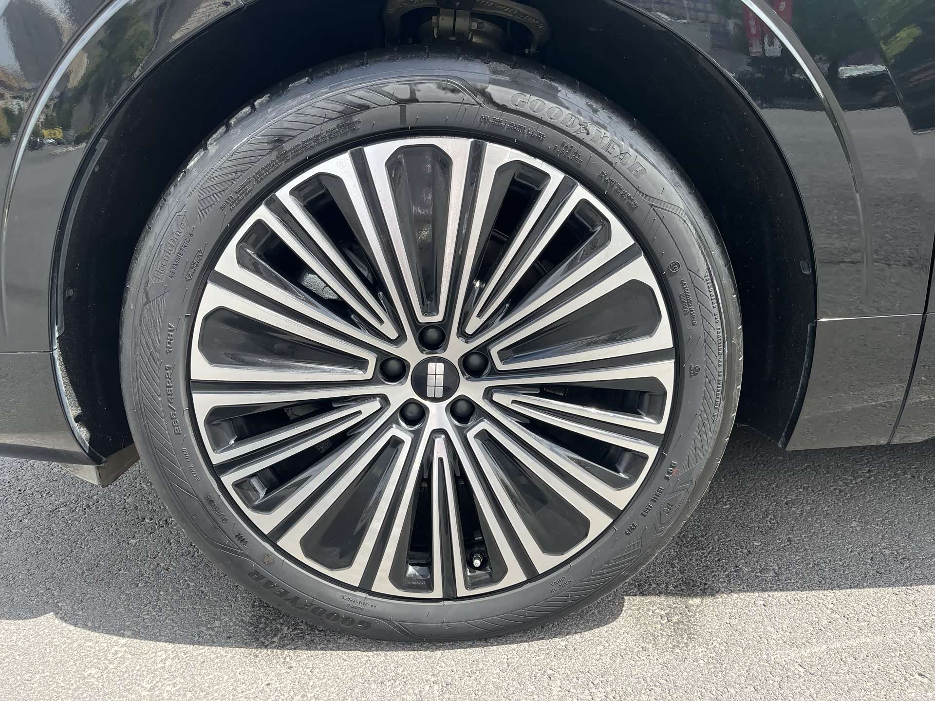 Geely M9, 2025 12