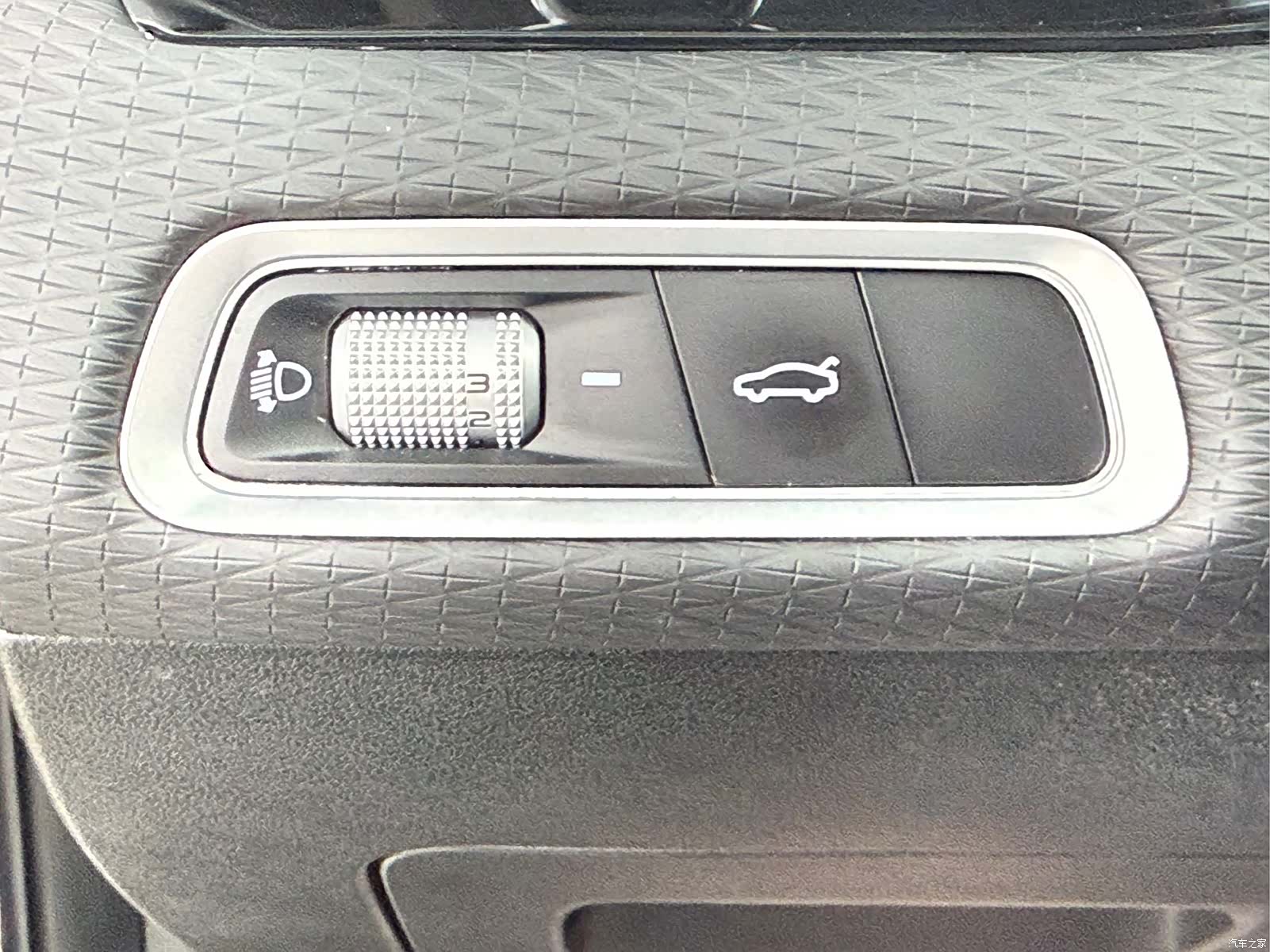 Geely Emgrand, 2022 14