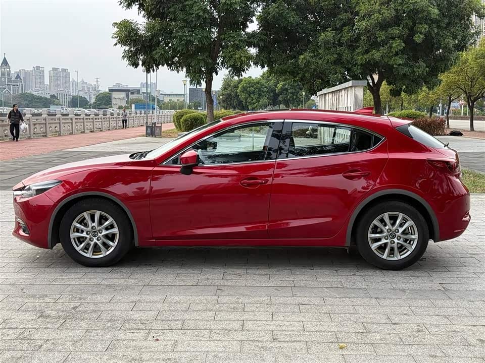 Mazda 3 Angkesaila