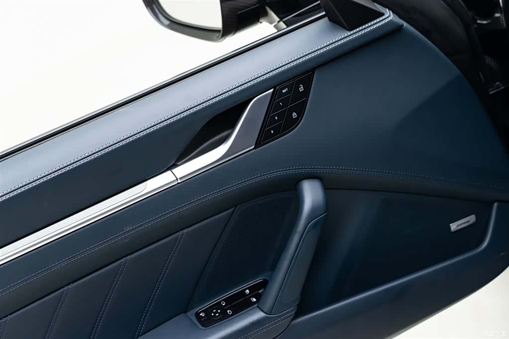 Porsche 911, 2022 15