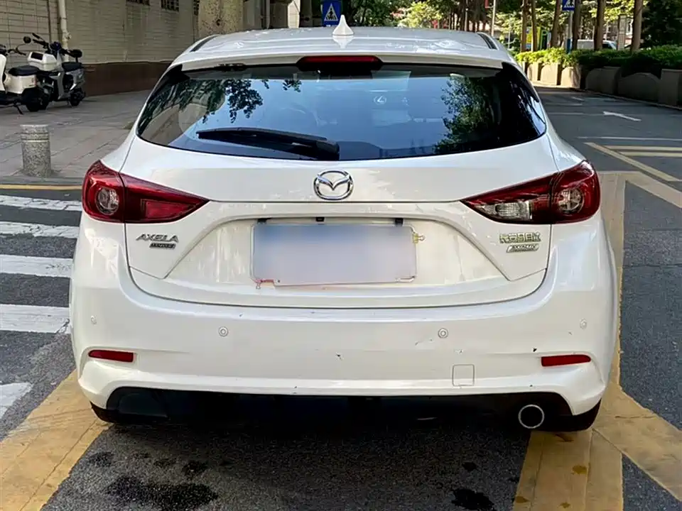 Mazda 3 Angkesaila
