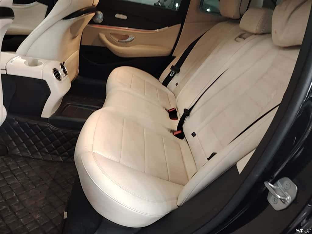 Mercedes-Benz E-Class, 2019 17