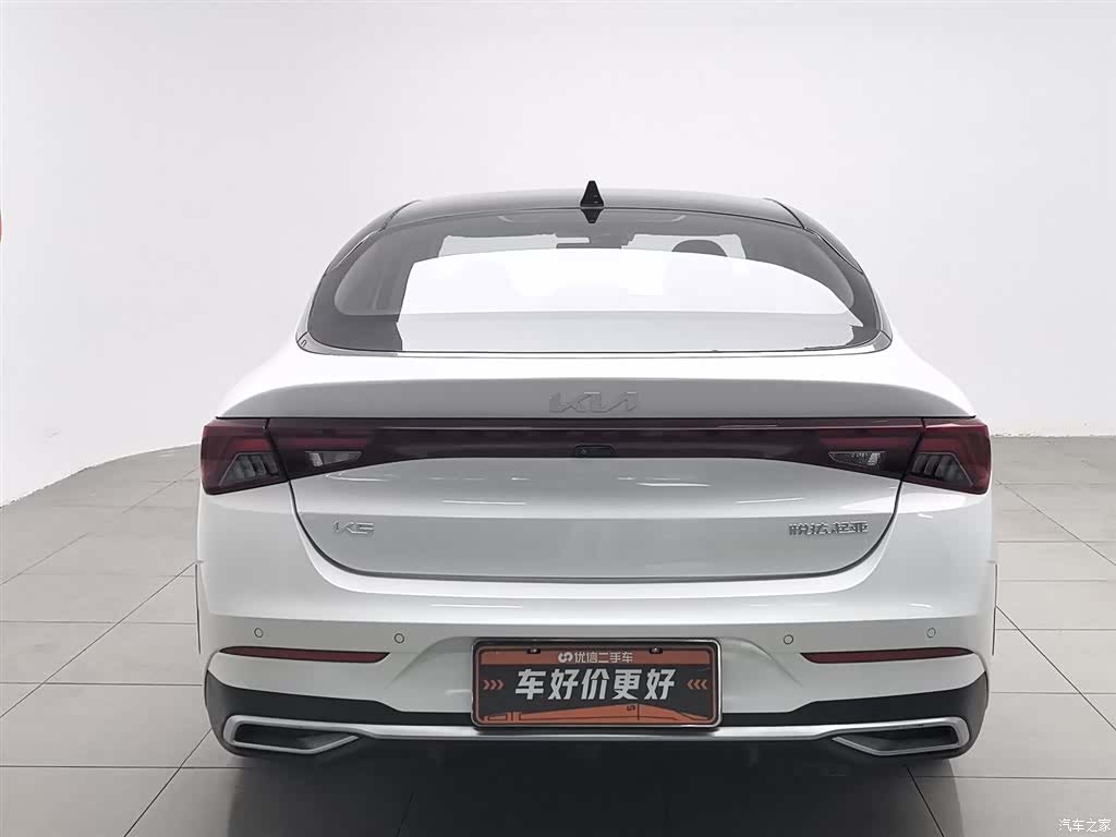Kia K5, 2023 4