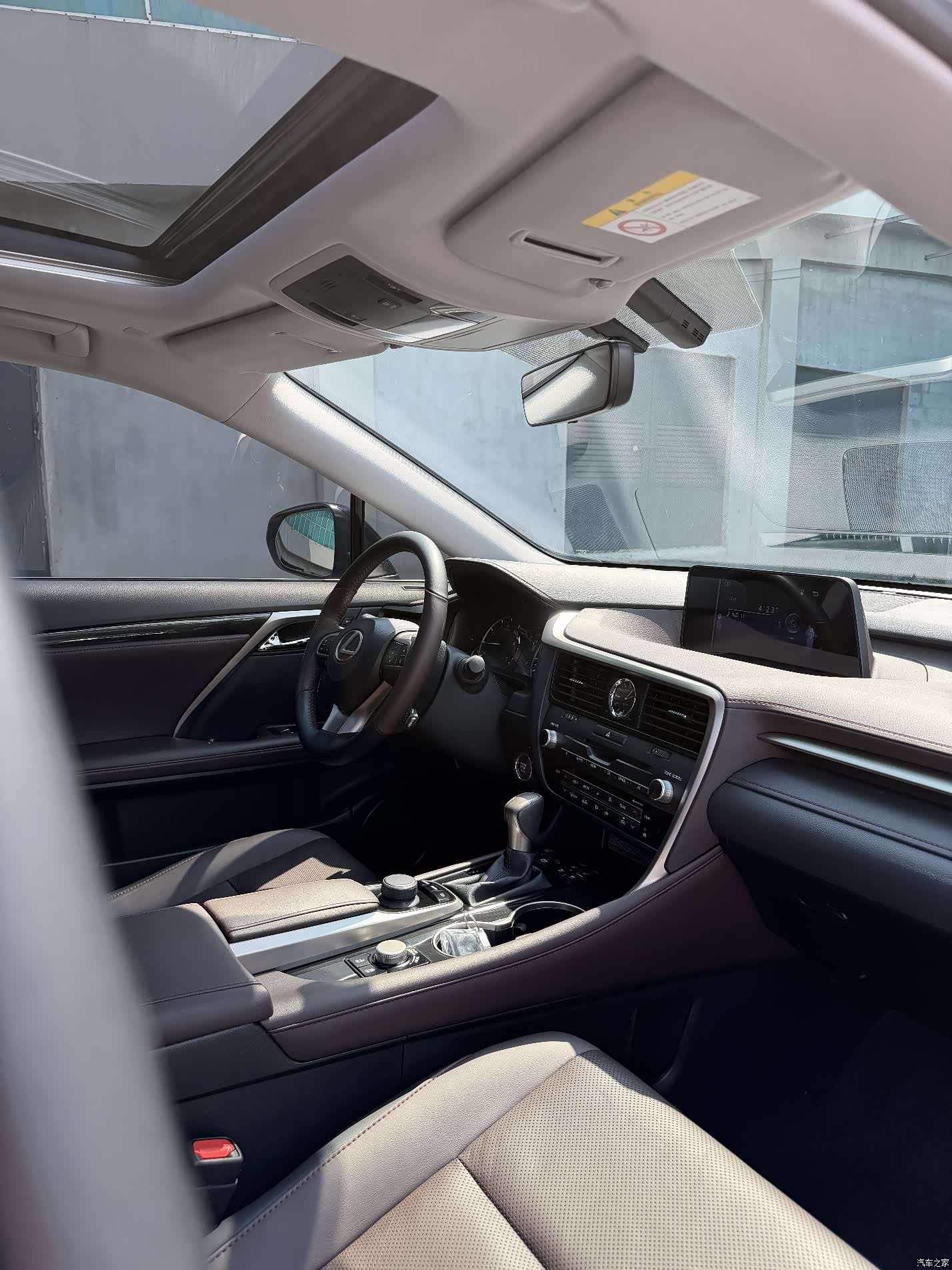 Lexus RX, 2019 8