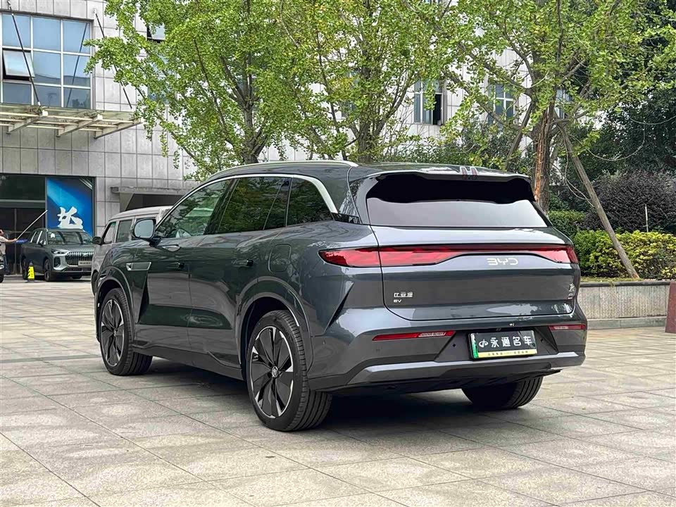 BYD Tang L