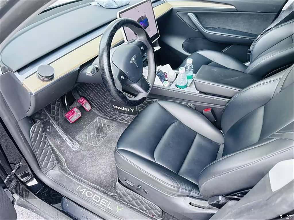 Tesla Model Y, 2023 7