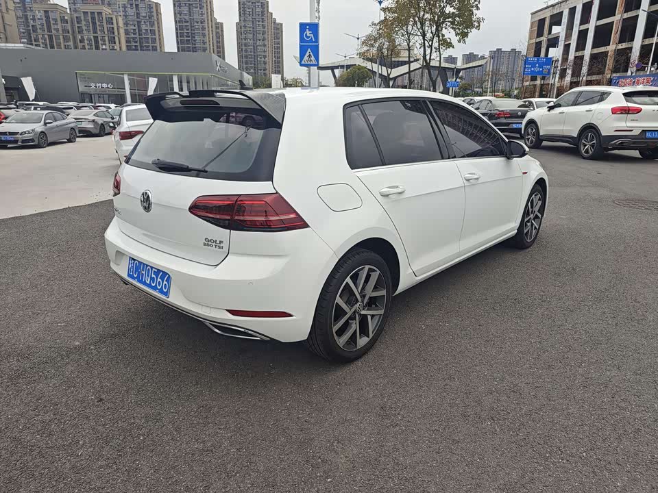 Volkswagen golf