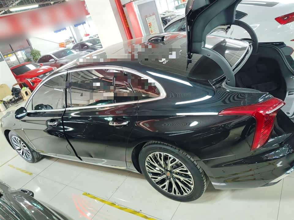 Hongqi H5