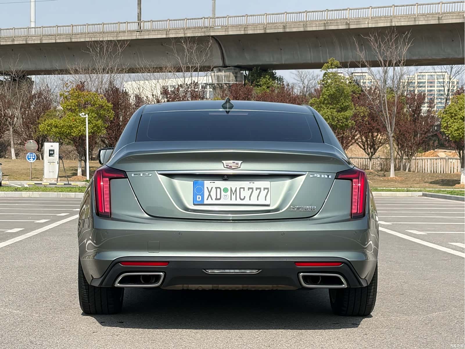 Cadillac CT5, 2023 все фото