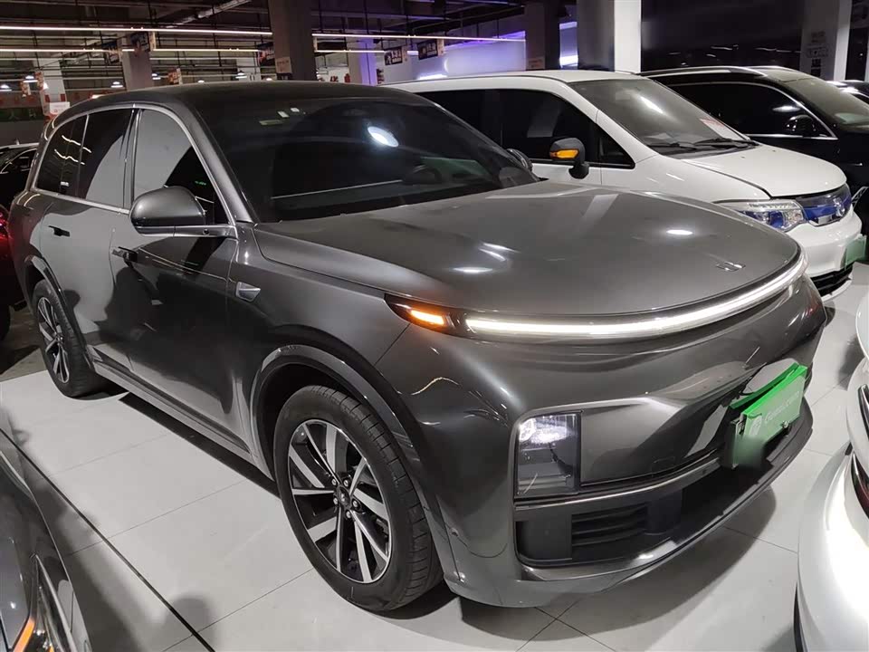 Li Auto Ideal L8