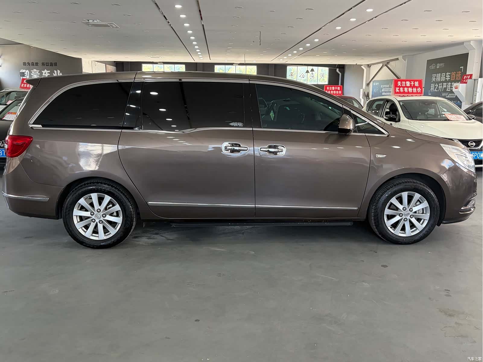 Buick GL8, 2017 6