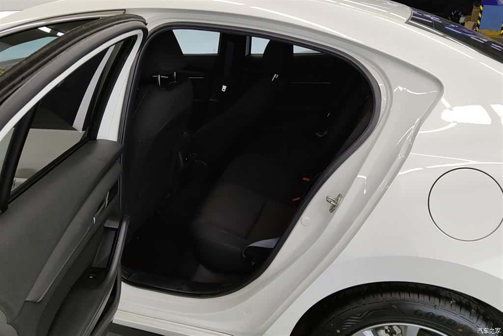 Mazda Mazda3, 2022 11