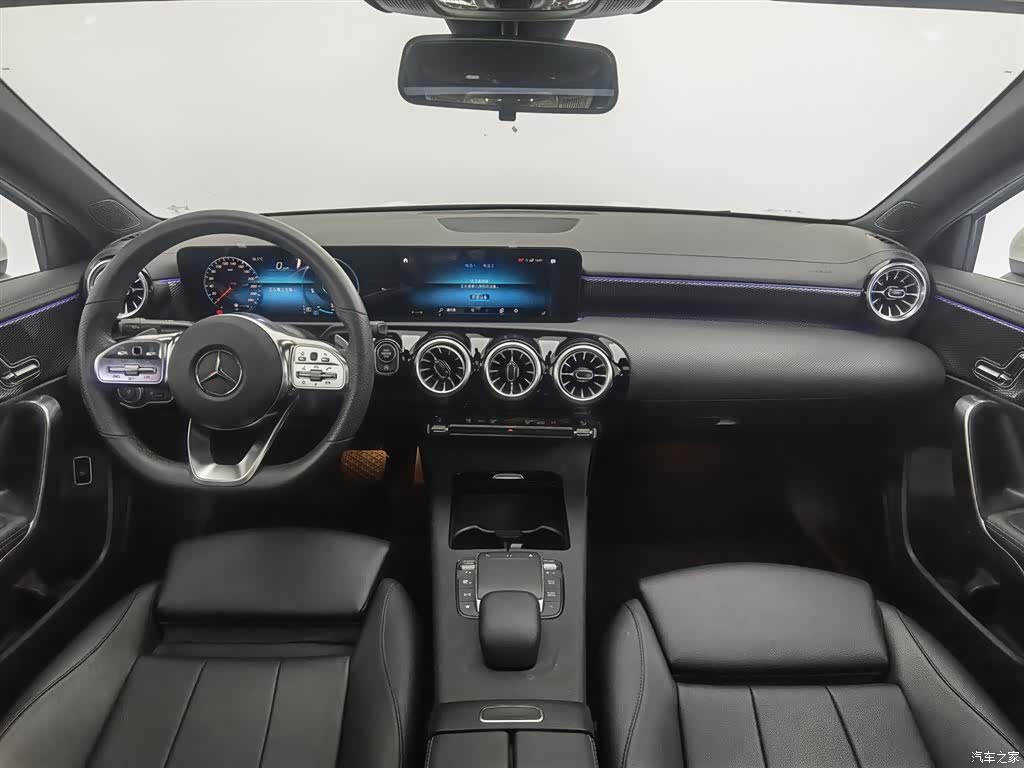 Mercedes-Benz A-Class, 2022 все фото
