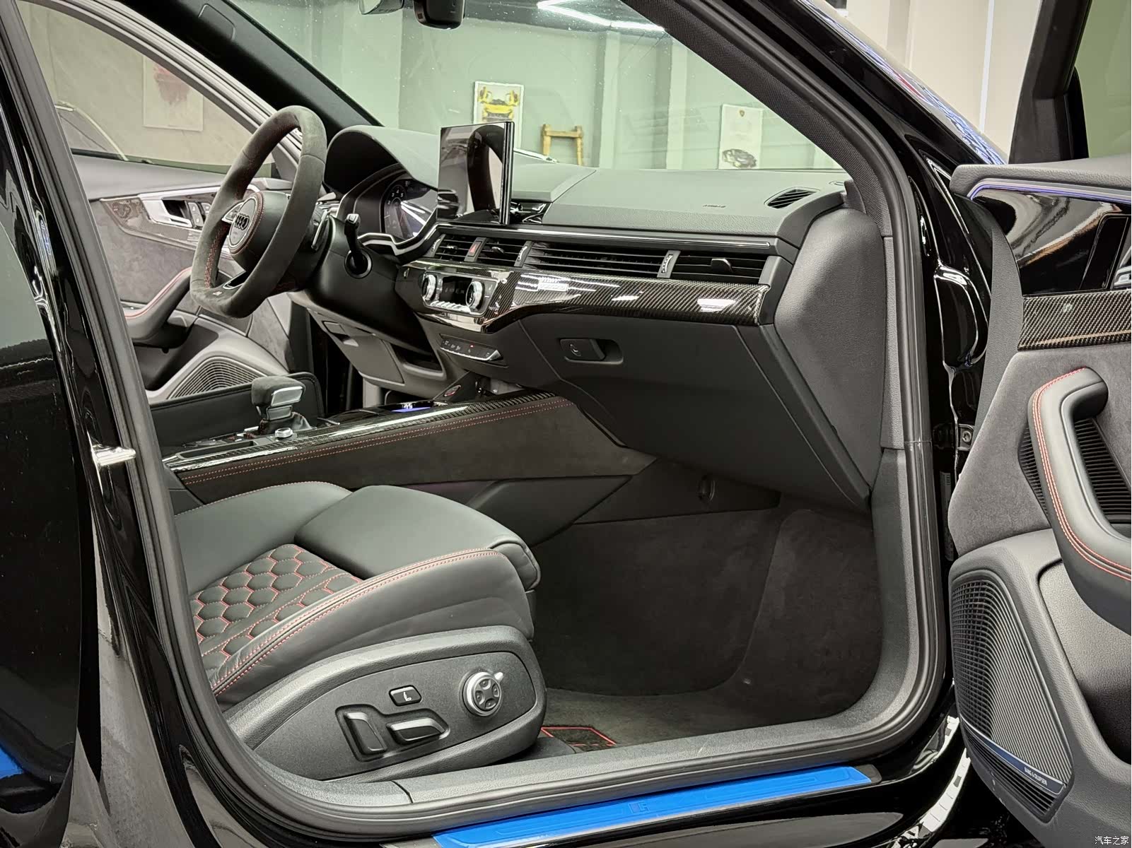 Audi RS4, 2024 13