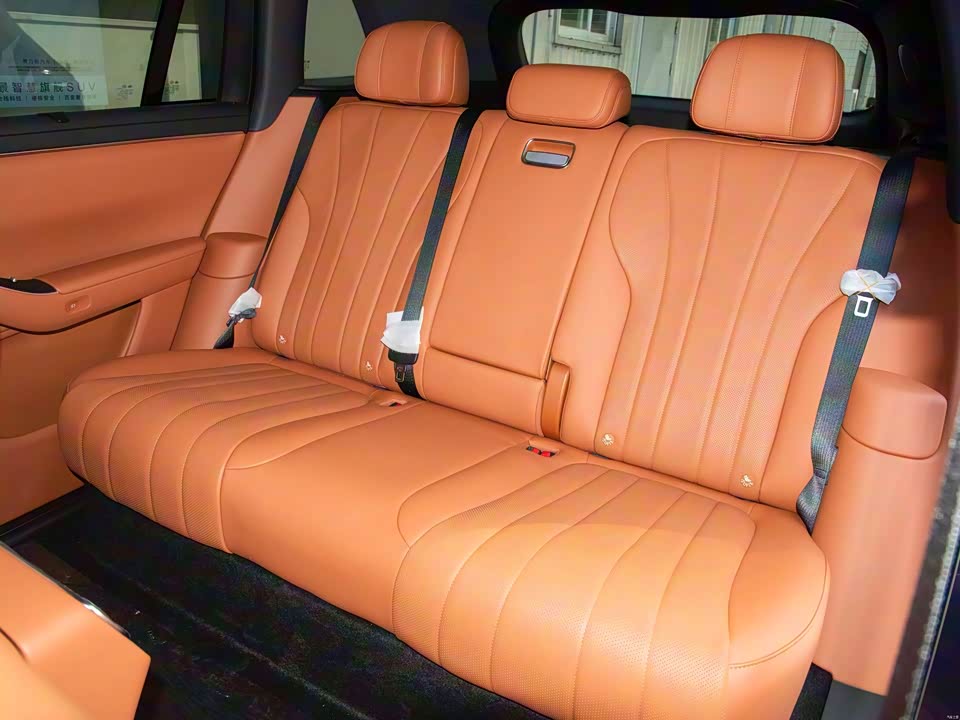 AITO Ask the world M7