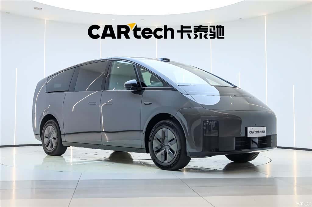 Li Auto MEGA, 2025 4