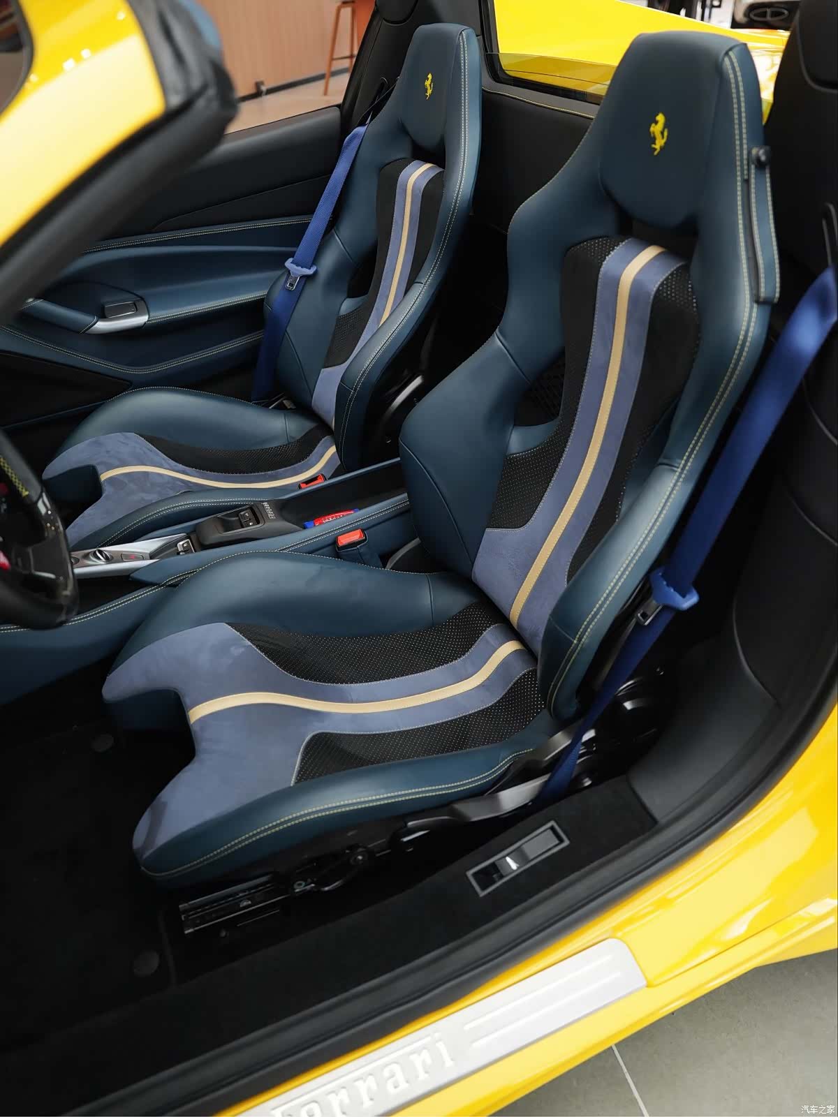 Ferrari F8, 2021 8