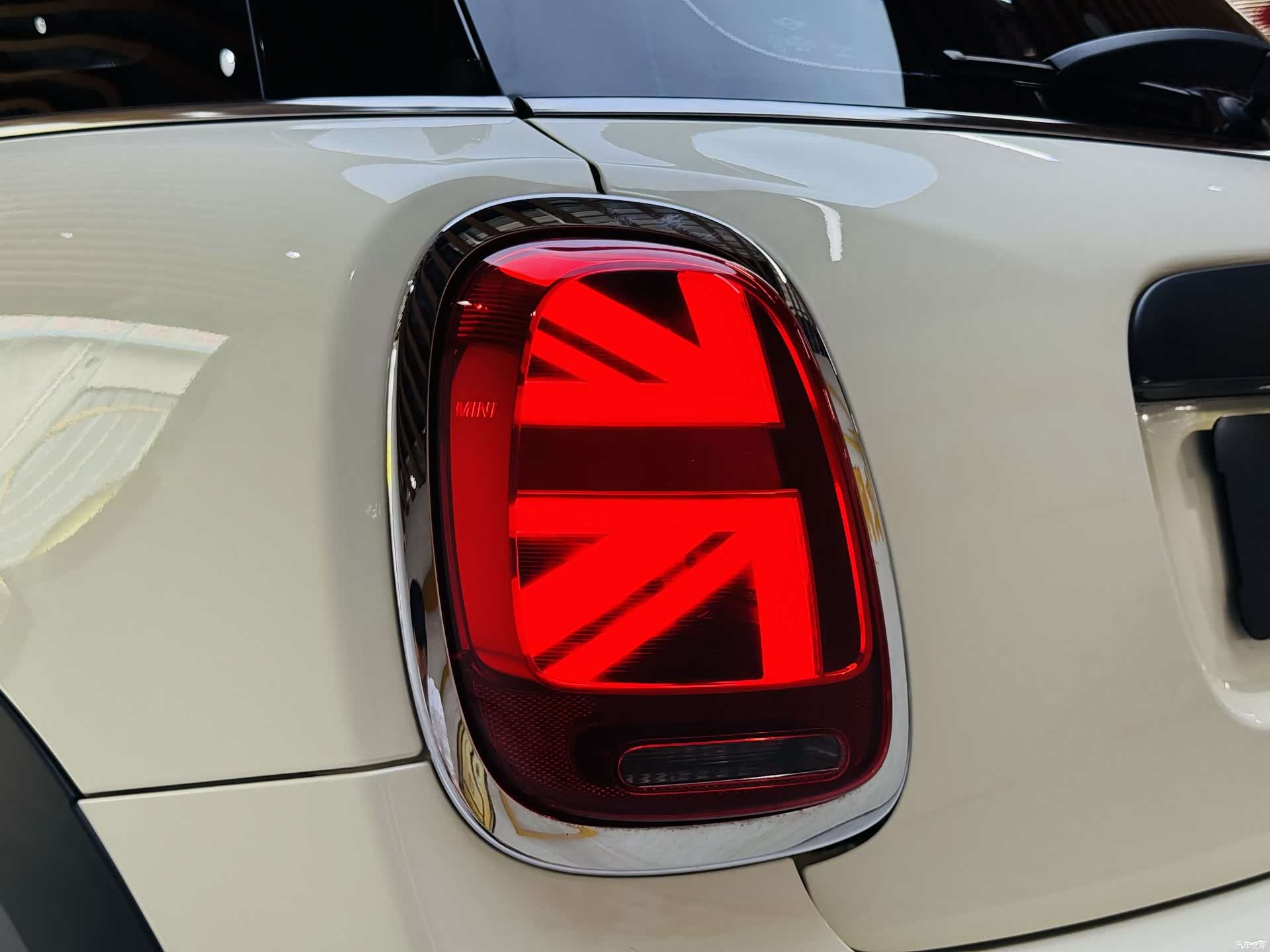 Mini ONE, 2021 21