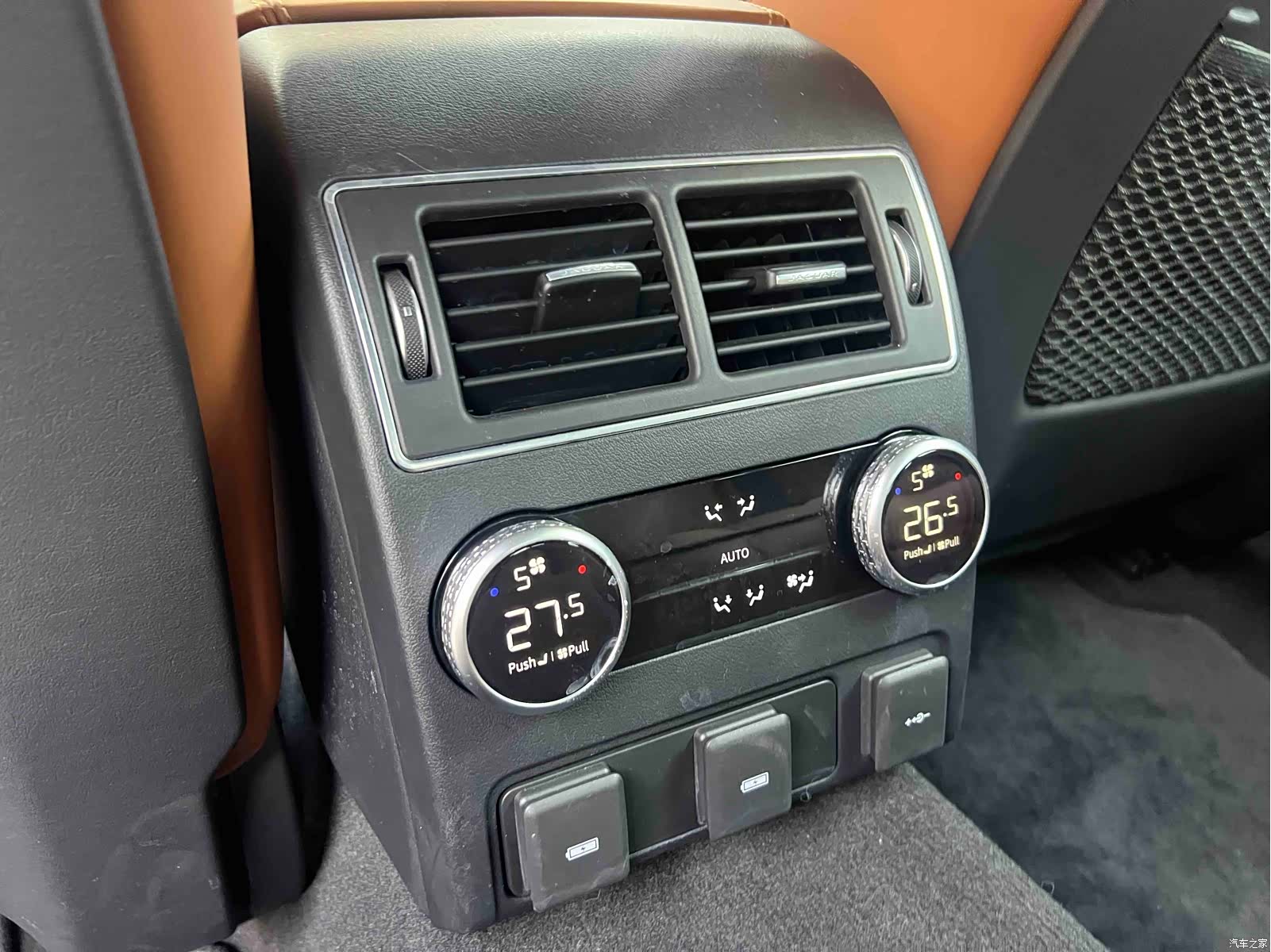 Land Rover P300, 2024 18