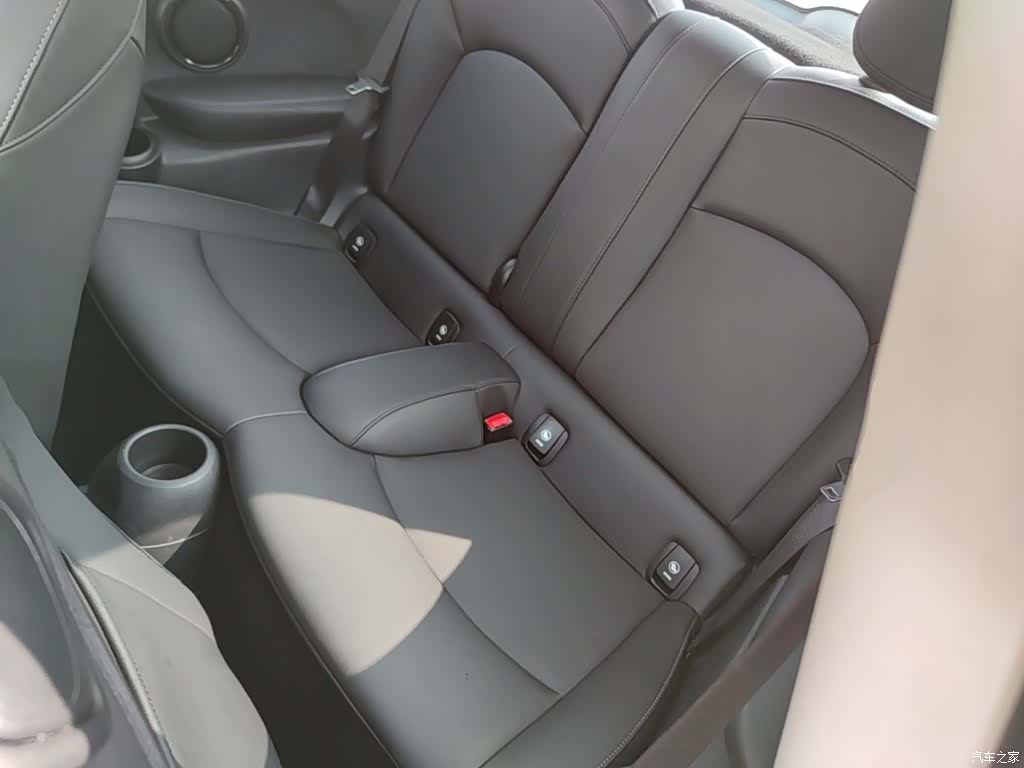 Mini Cooper, 2024 17