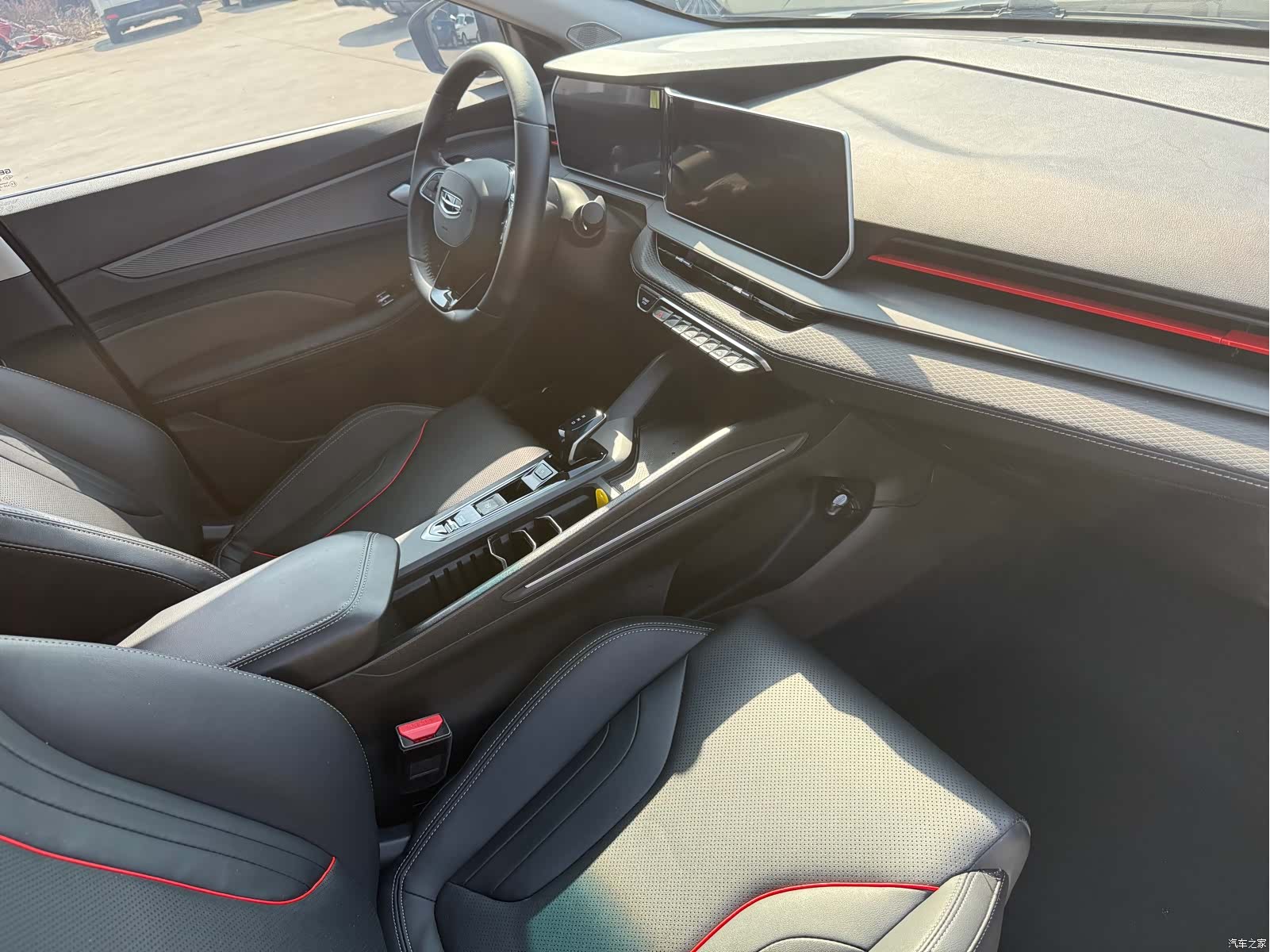 Geely Binray, 2022 11