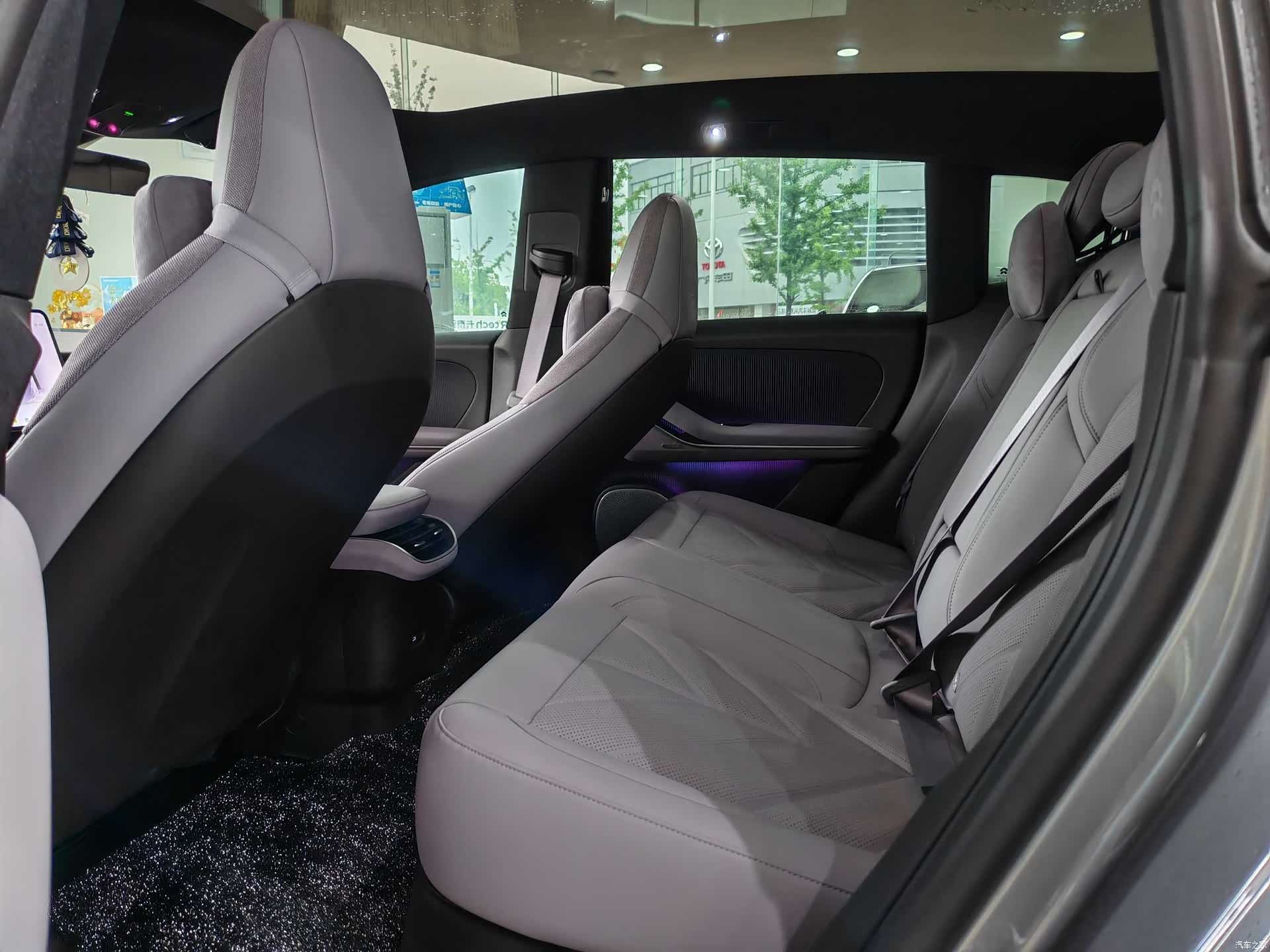 NIO ET5, 2026 все фото