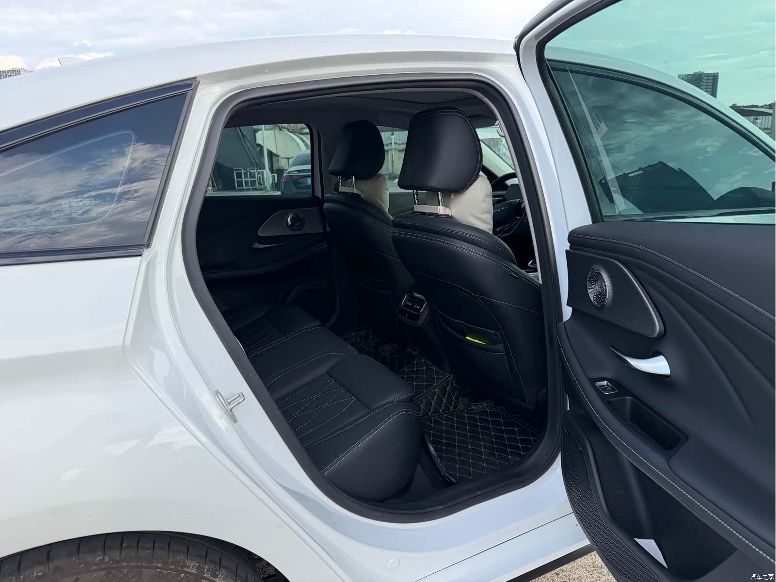 Chery Arrizo 8, 2025 8