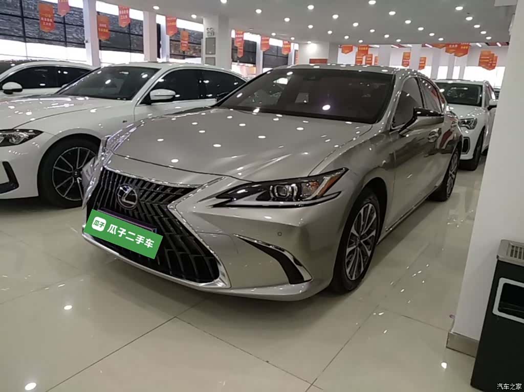 Lexus ES, 2024 2