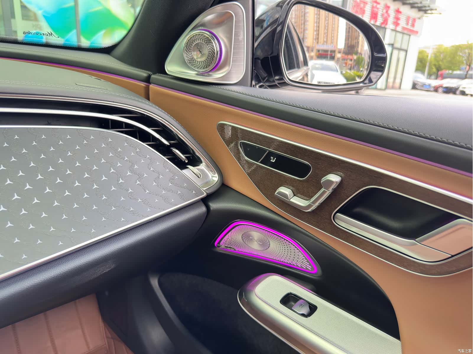 Mercedes-Benz E-Class, 2024 20