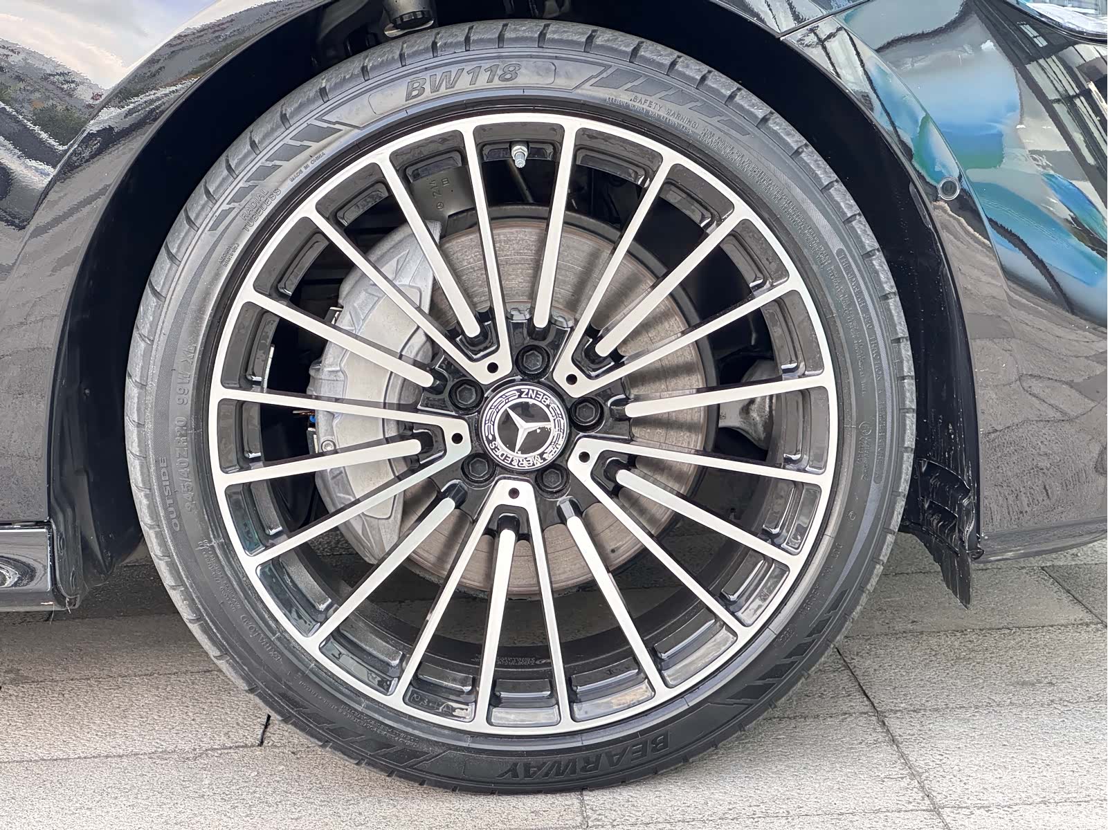 Mercedes-Benz E-Class, 2024 33