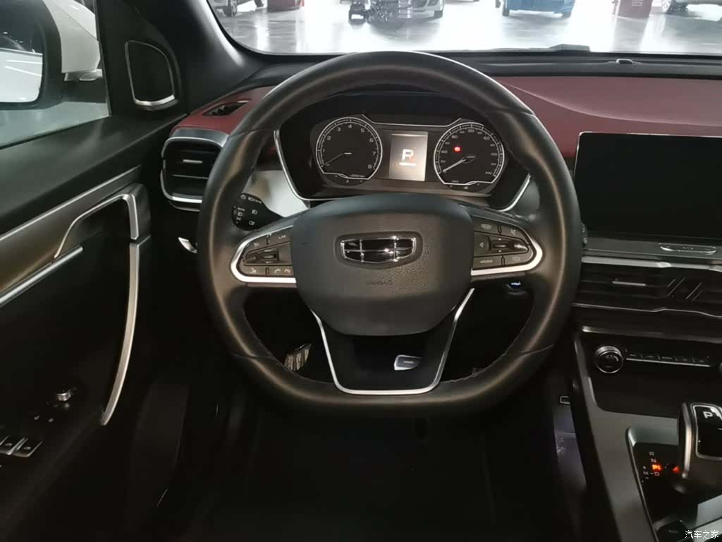 Geely Coolray, 2021 7