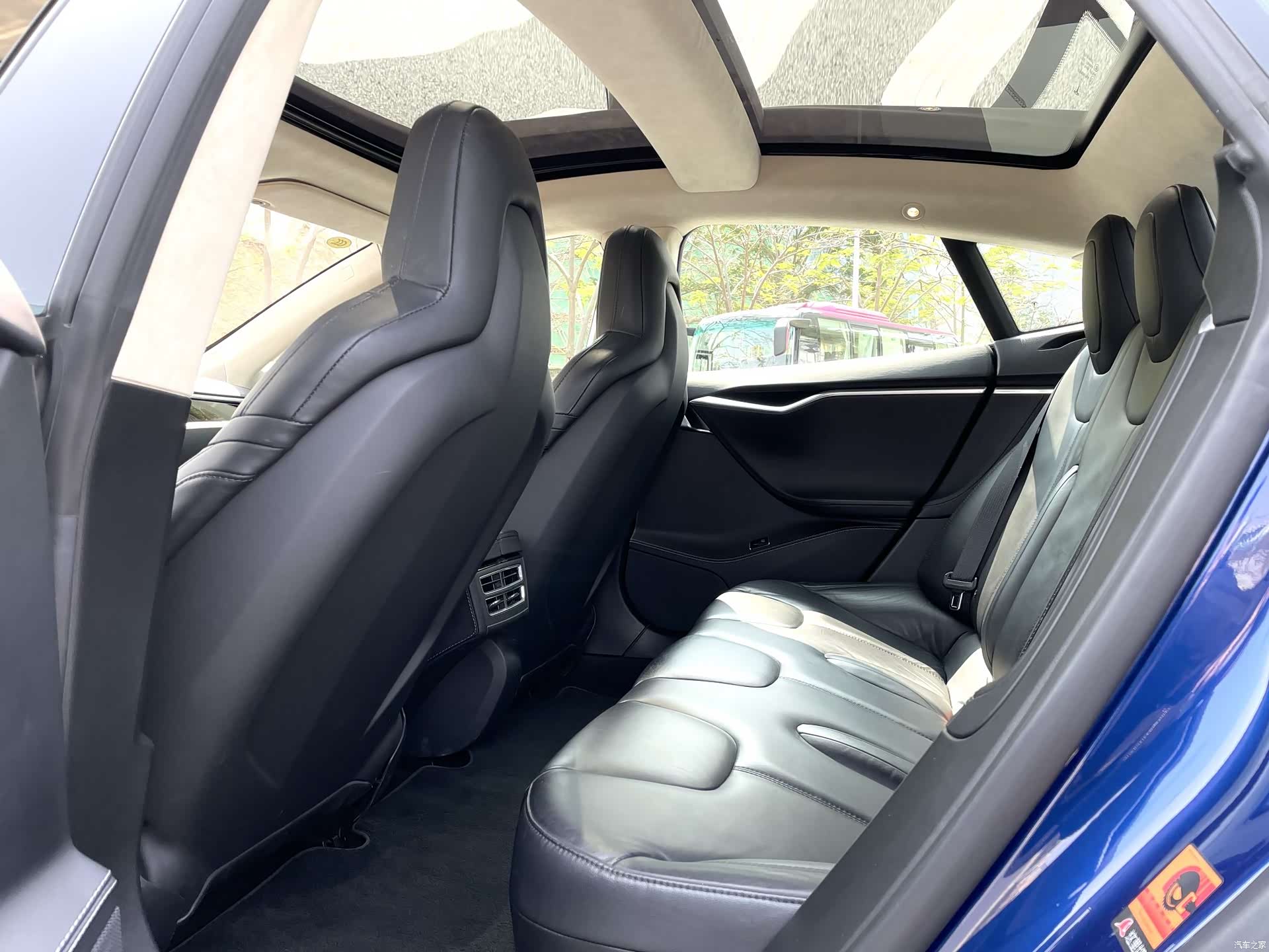 Tesla Model S, 2016 6