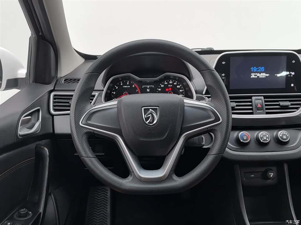 Wuling 310, 2018 11