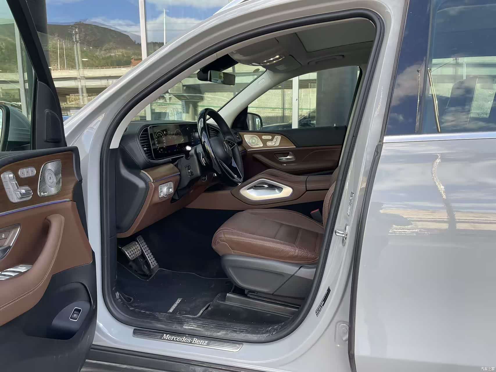 Mercedes-Benz GLS, 2026 8