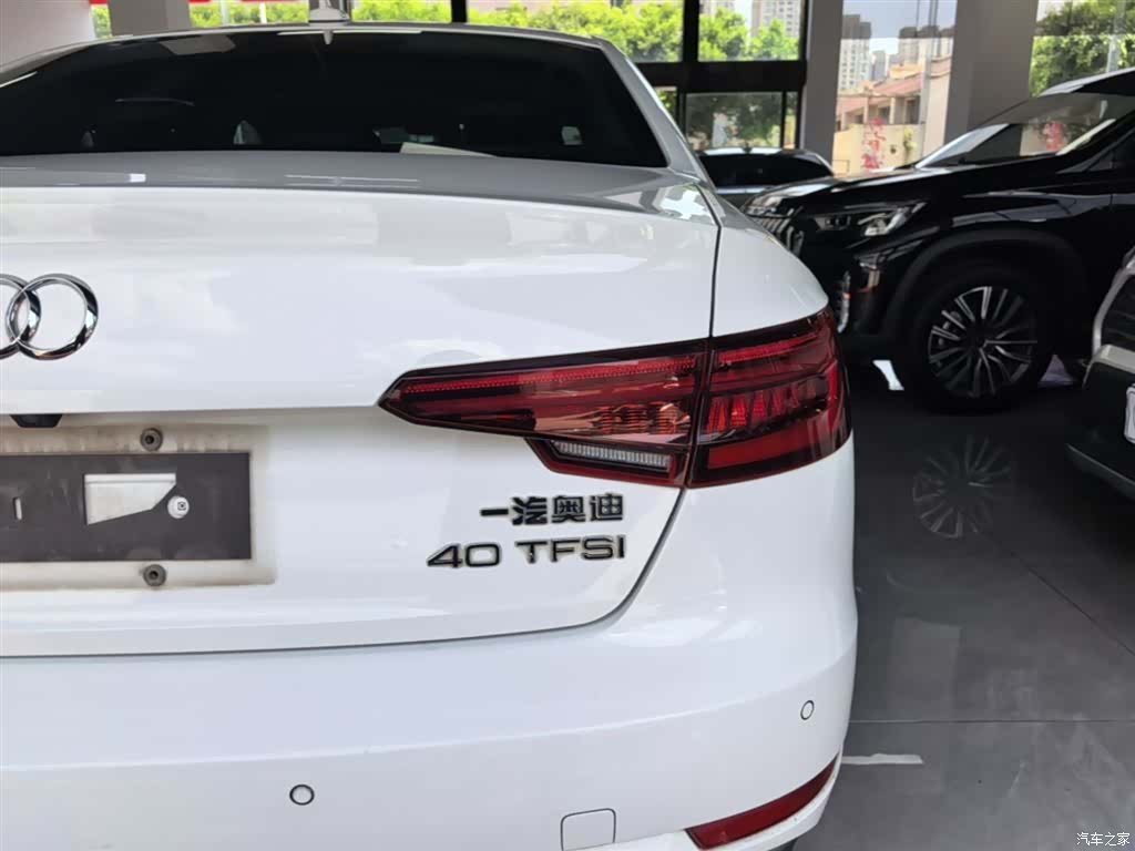 Audi A4L, 2018 8