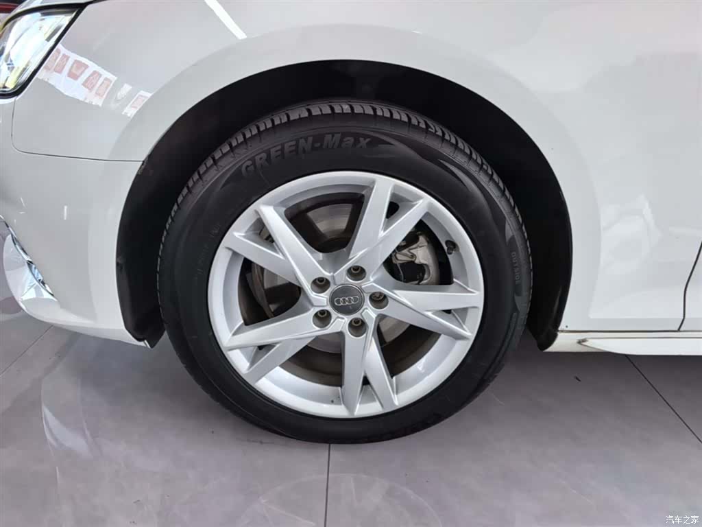 Audi A4L, 2018 23