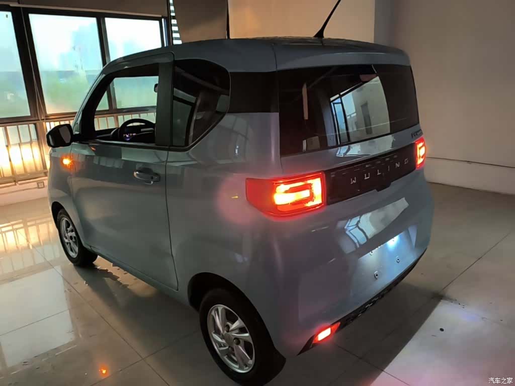 Wuling MINIEV, 2021 все фото