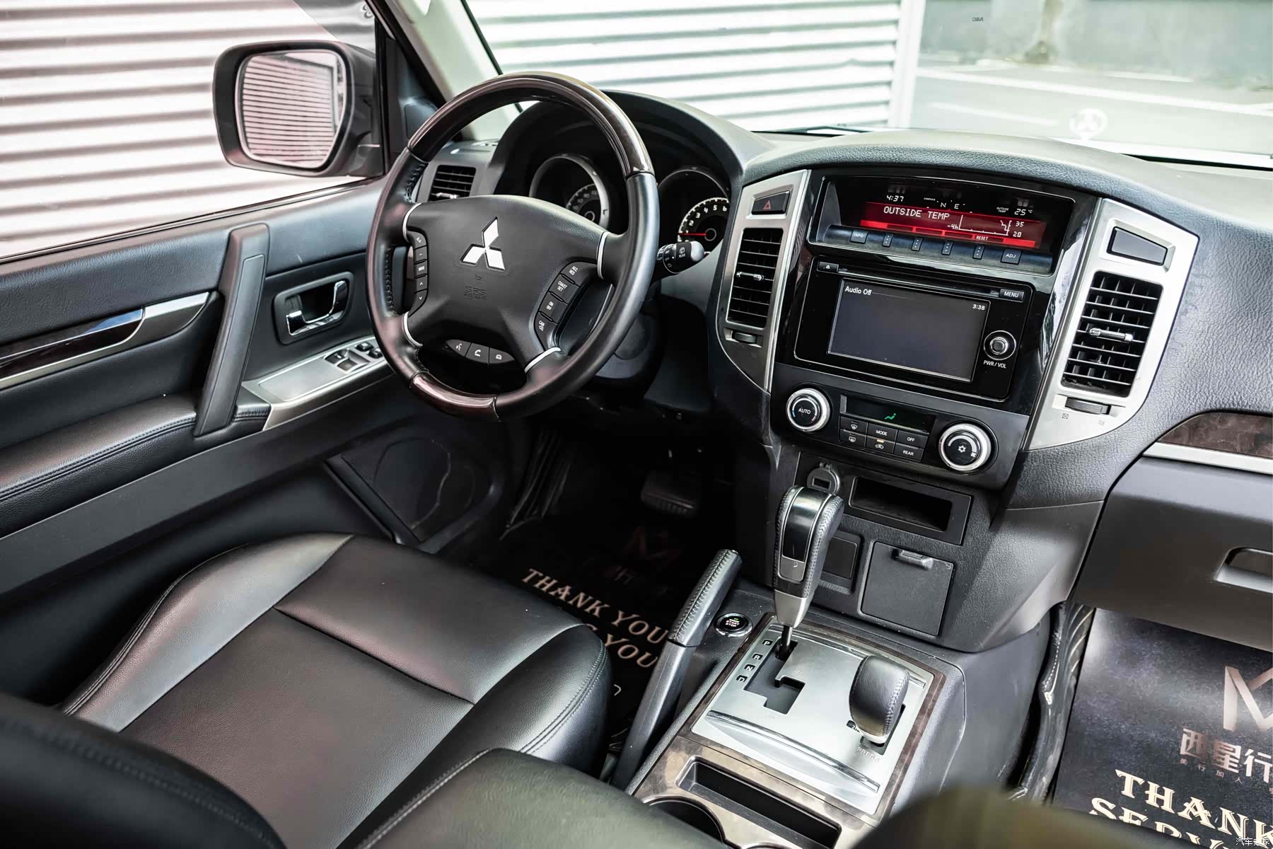 Mitsubishi Pajero, 2019 12