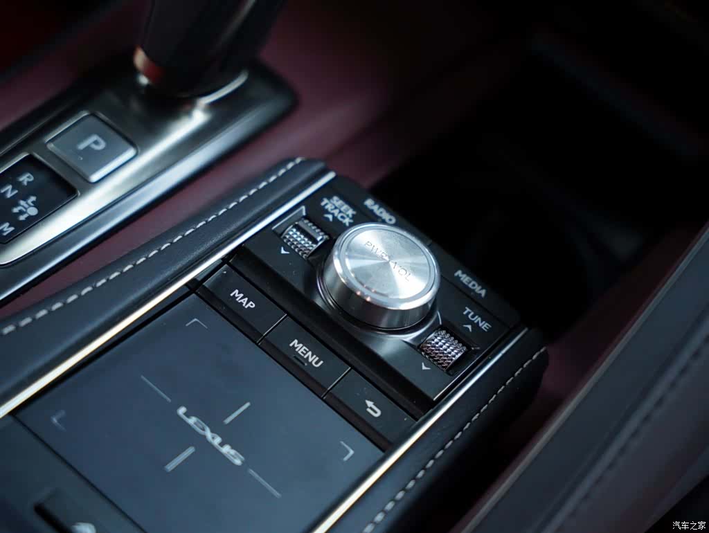 Lexus LC, 2022 41