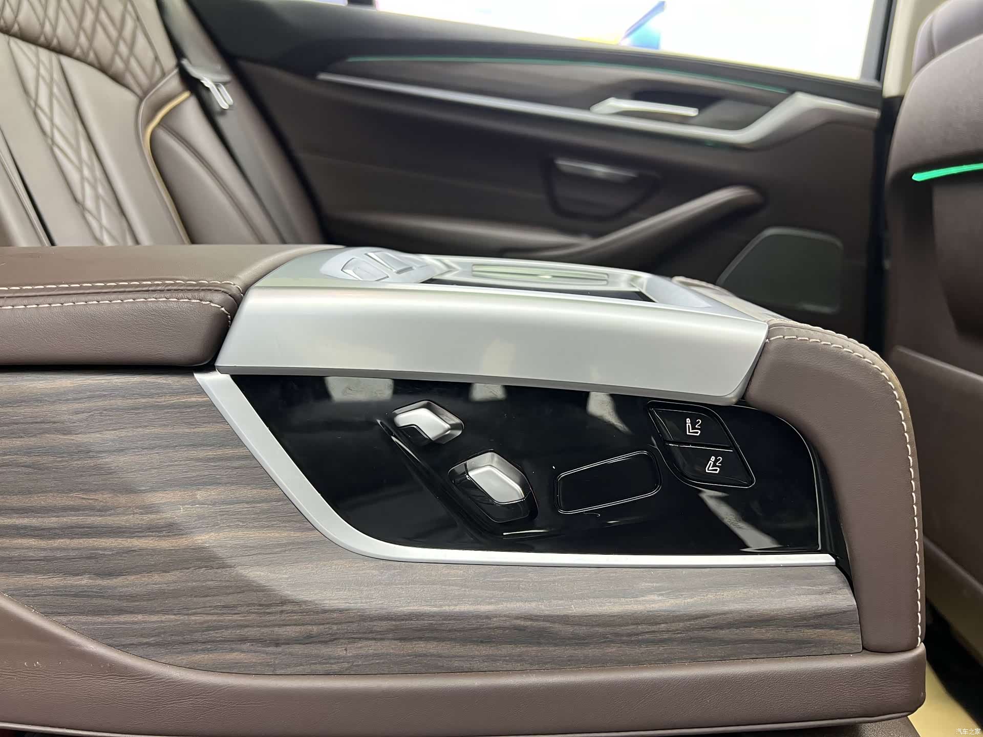 BMW 5 Series, 2018 30