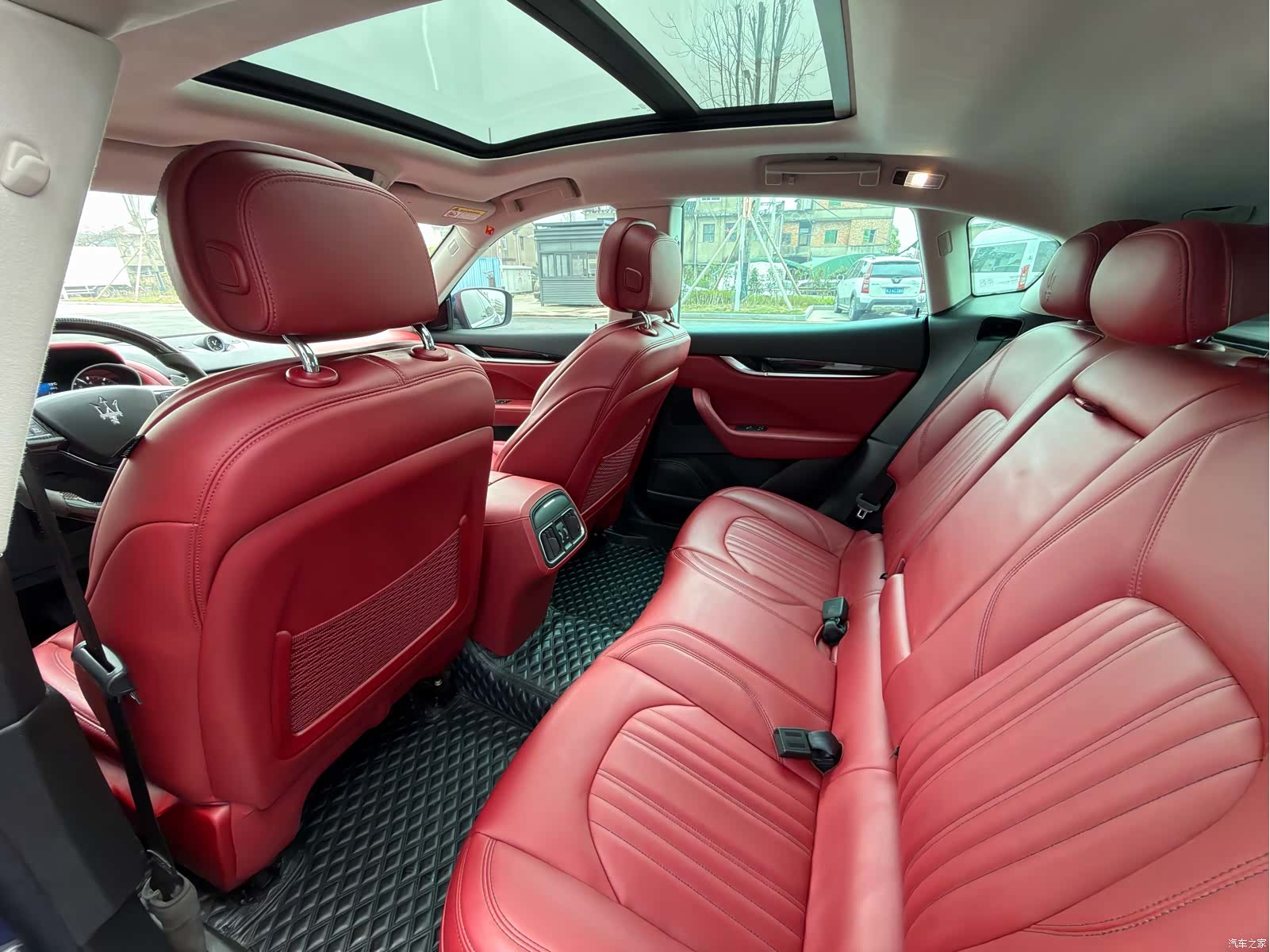 Maserati Levante, 2018 8