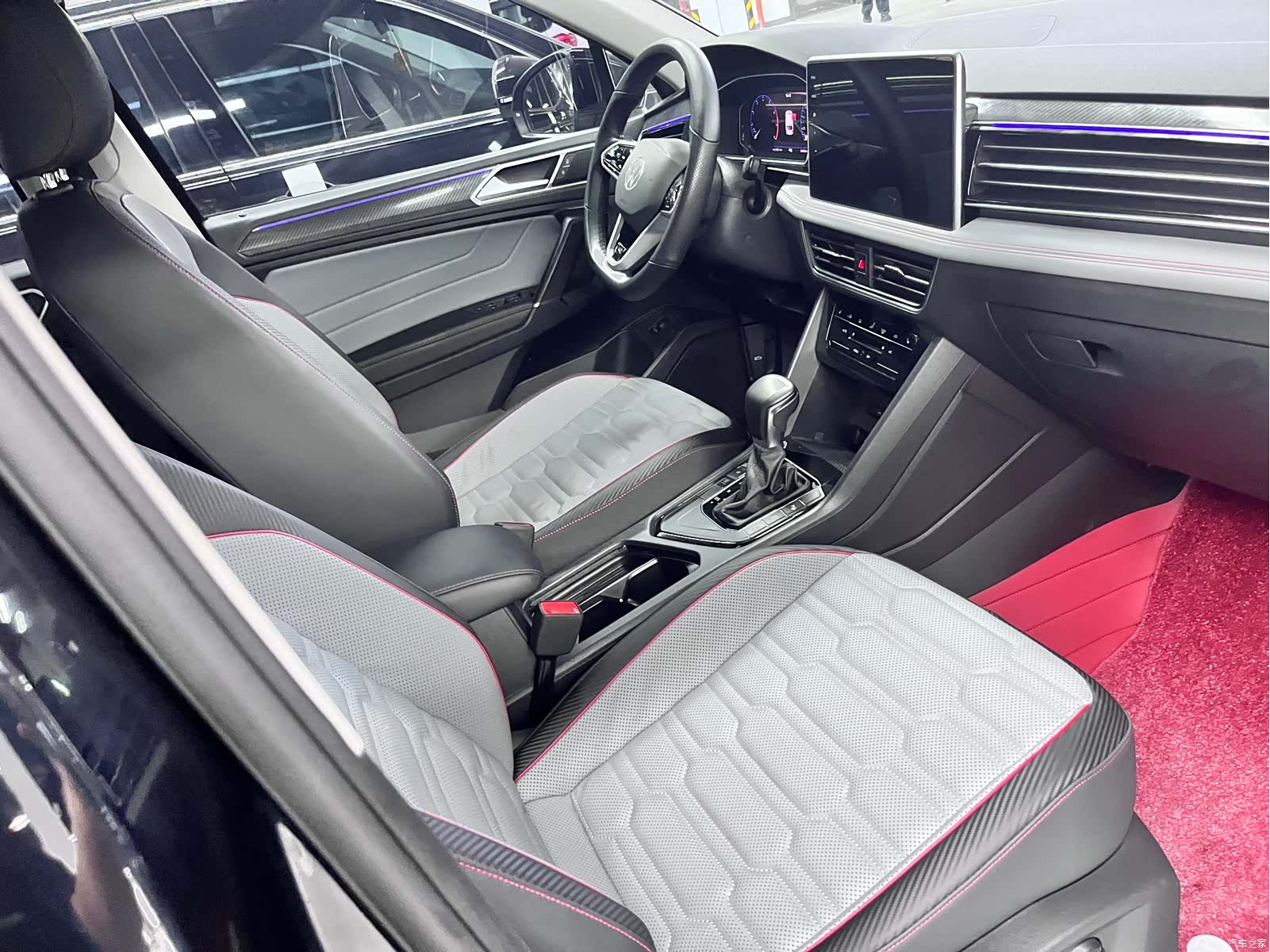 Volkswagen Tiguan L, 2022 12